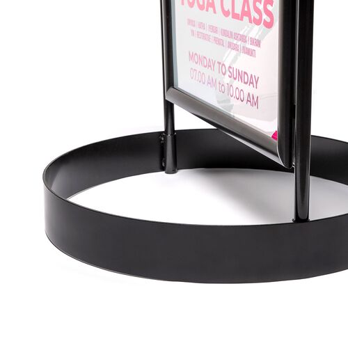 Katumyyjä 50x70 cm pyöreällä jalalla, musta